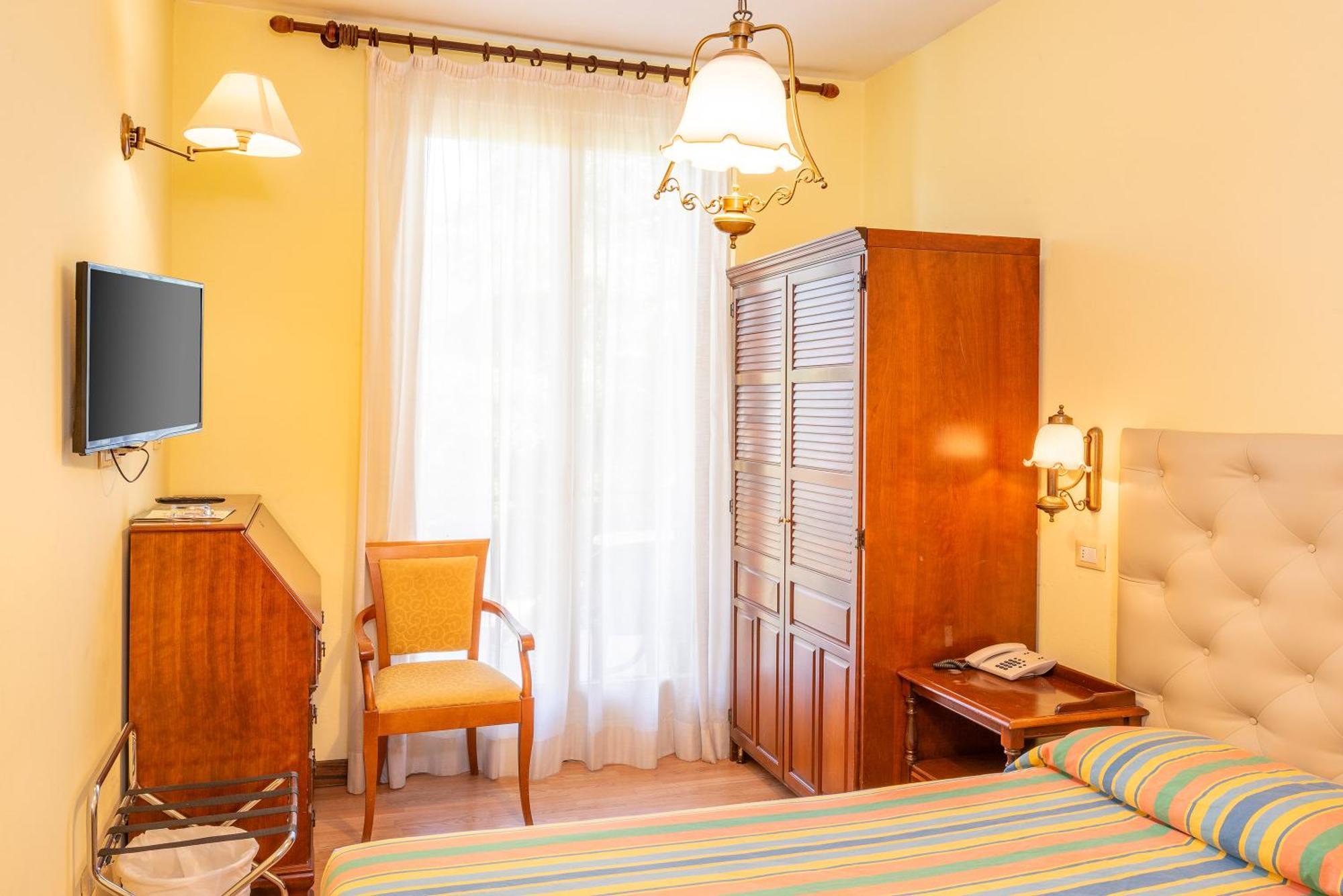 Hotel Palme & Suite ガルダ エクステリア 写真
